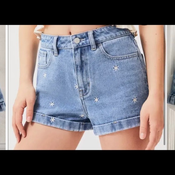 PacSun Pants - PacSun Mom shorts. Never worn